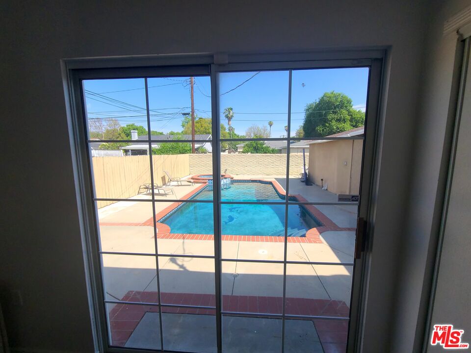 18133 Lull Street Reseda, CA 91335 - Photo 22 of 24