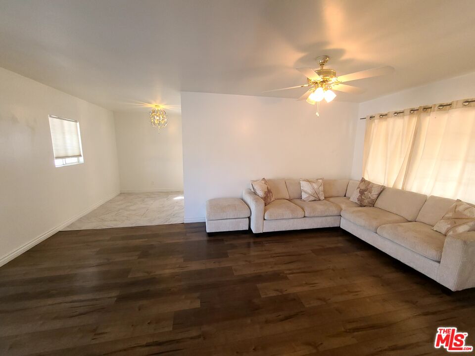 18133 Lull Street Reseda, CA 91335 - Photo 3 of 24