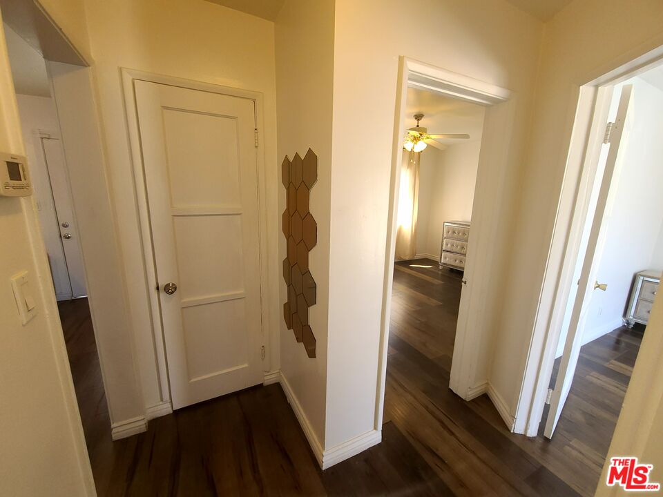 18133 Lull Street Reseda, CA 91335 - Photo 8 of 24