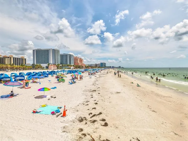 $3,900 | 185 Brightwater Drive, Unit 6, Clearwater Beach, FL 33767