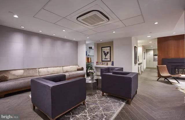 $2,189 | 1616 Walnut Street, Unit 1B1902, Philadelphia, PA 19103