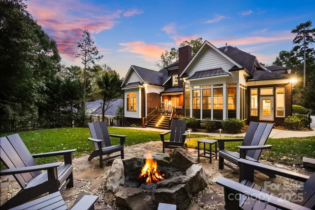 $1,075,000 | 7511 Olde Sycamore Drive, Mint Hill, NC 28227