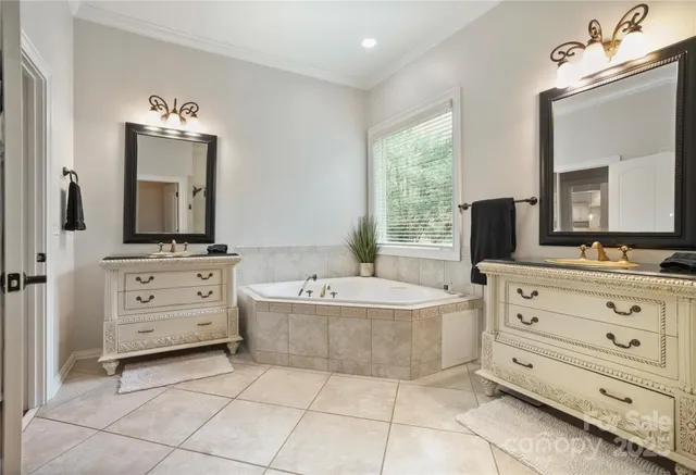 $1,025,000 | 7511 Olde Sycamore Drive, Mint Hill, NC 28227