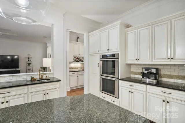 $1,025,000 | 7511 Olde Sycamore Drive, Mint Hill, NC 28227