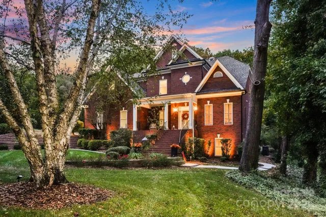 $1,025,000 | 7511 Olde Sycamore Drive, Mint Hill, NC 28227
