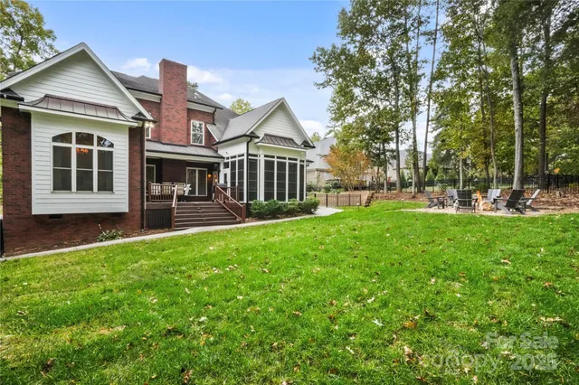 $1,025,000 | 7511 Olde Sycamore Drive, Mint Hill, NC 28227