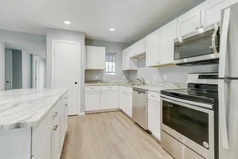 $165,000 | 5005 Georgi Lane, Unit 49, Houston, TX 77092