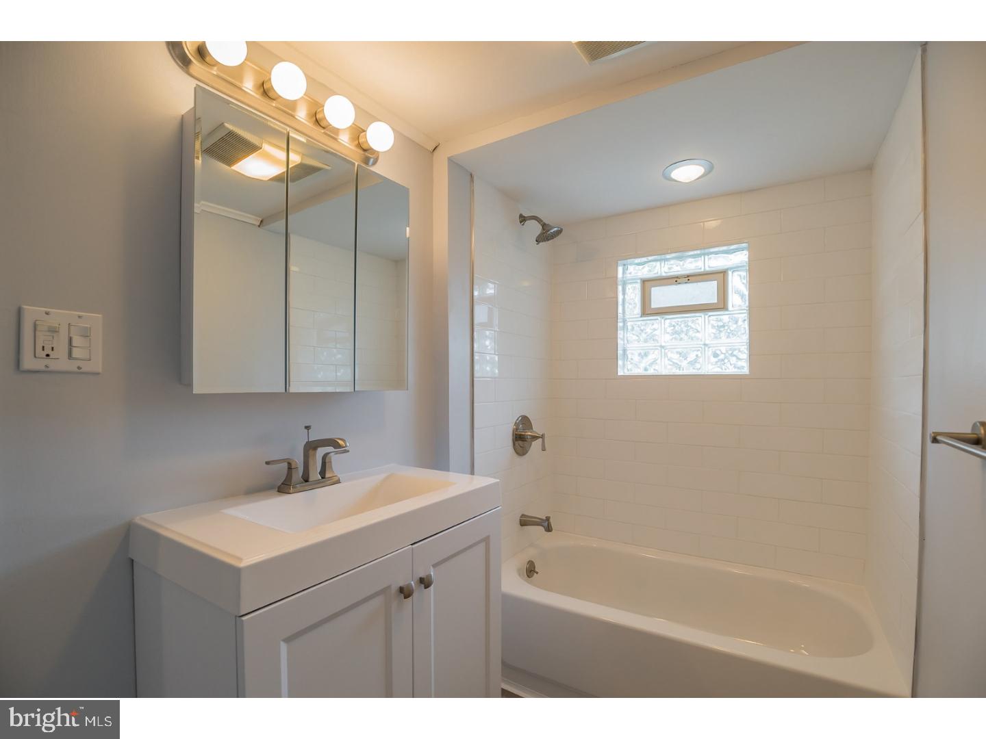 80 Monmouth Road Oakhurst, NJ 07755 - Photo 20 of 25 Gallery Image 20