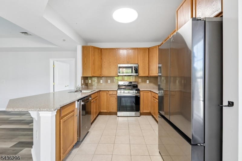 9104 Ravenscroft Road Clifton, NJ 07013 - Photo 12 of 50