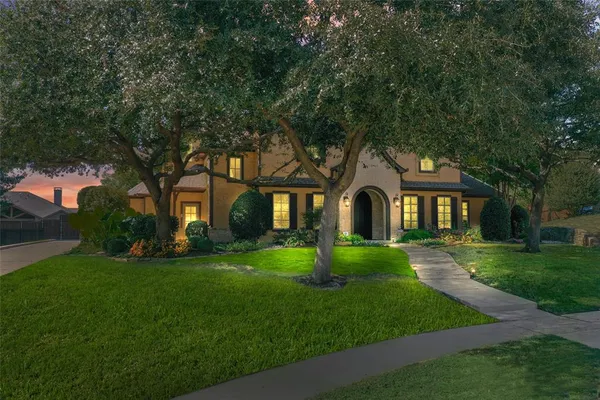 $974,000 | 3200 Belmont Street, Denton, TX 76210