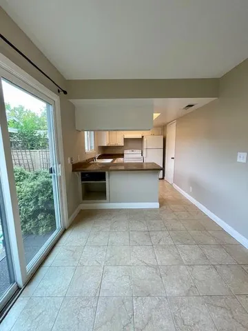 $4,000 | 3 Comstock Queen Court, Mountain View, CA 94043