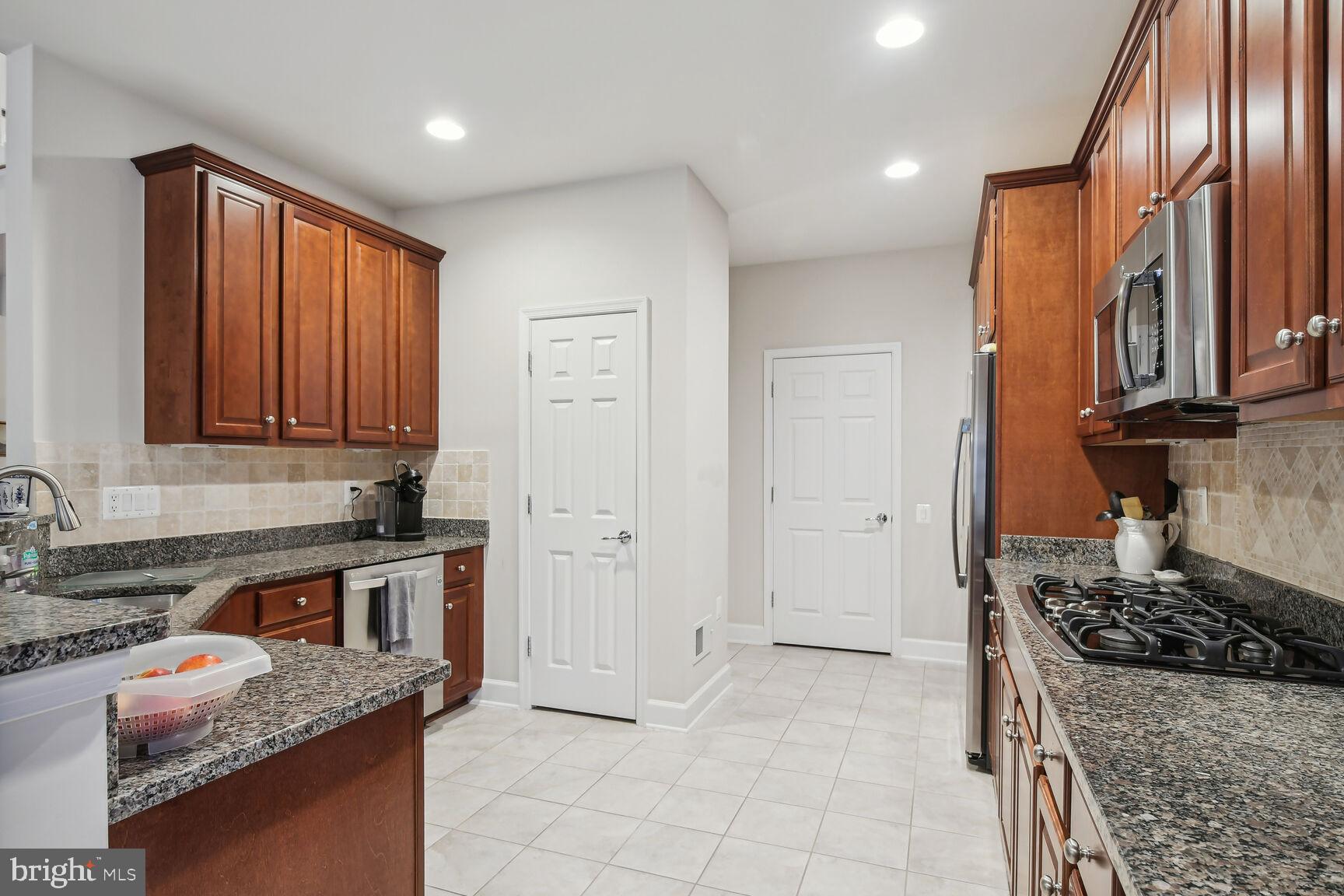 20670 Crescent Pointe Place Ashburn, VA 20147 - Photo 5 of 15