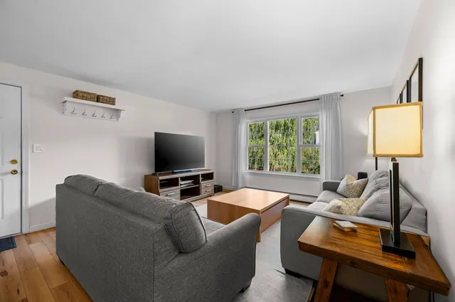 $324,800 | 50 Brookside Drive, Unit C3, Exeter, NH 03833