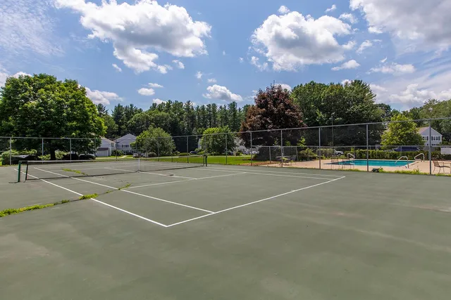 $324,800 | 50 Brookside Drive, Unit C3, Exeter, NH 03833