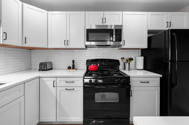 $324,800 | 50 Brookside Drive, Unit C3, Exeter, NH 03833