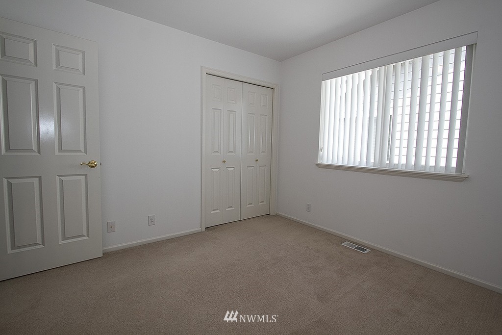 17556 Southeast 186th Way Renton, WA 98058 - Photo 16 of 22 Gallery Image 16
