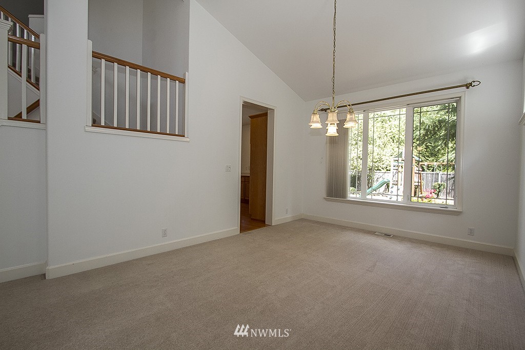 17556 Southeast 186th Way Renton, WA 98058 - Photo 5 of 22 Gallery Image 5