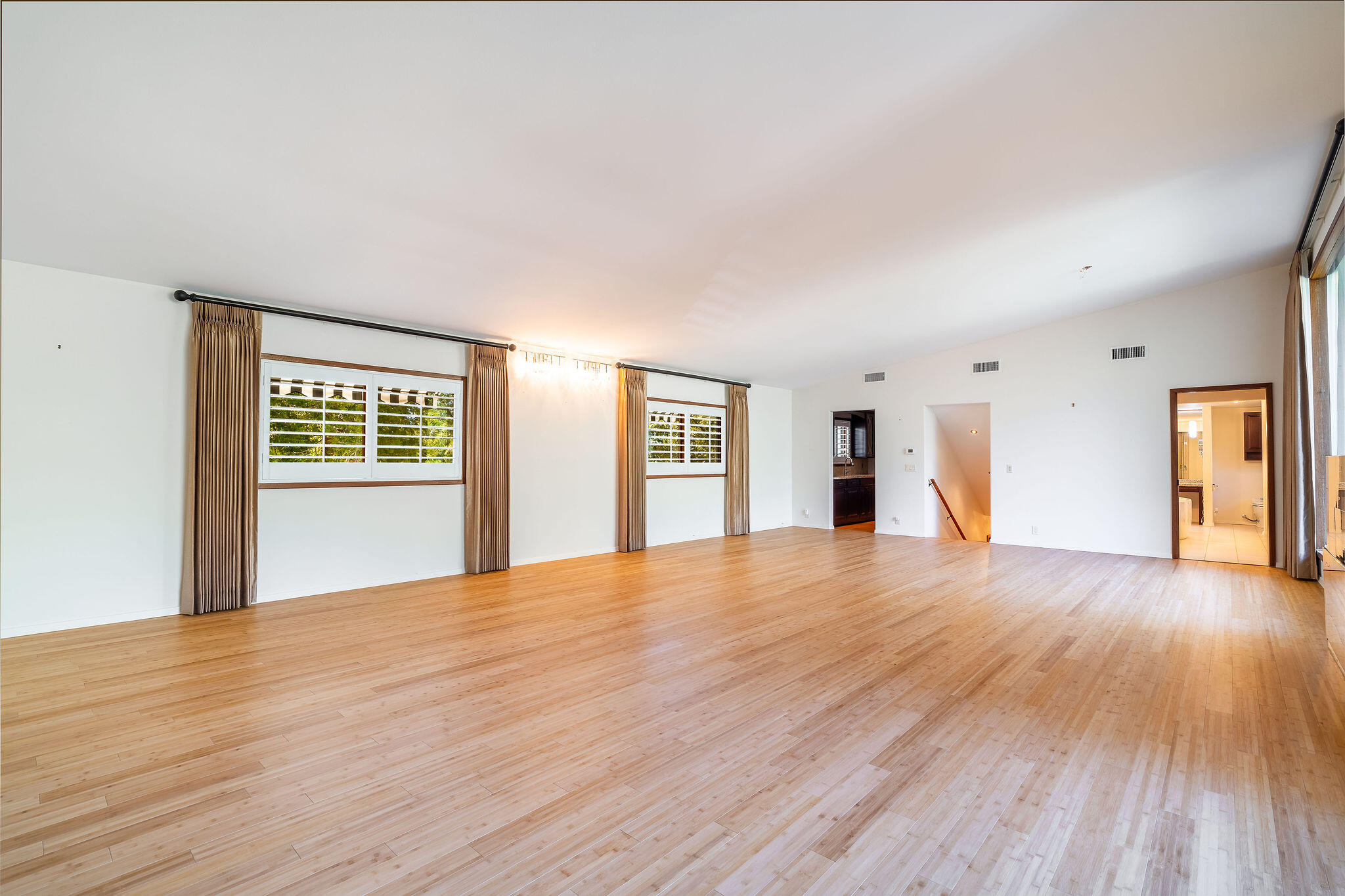 55596 Encino Road Idyllwild, CA 92549 - Photo 28 of 62 55596EncinoDr-26