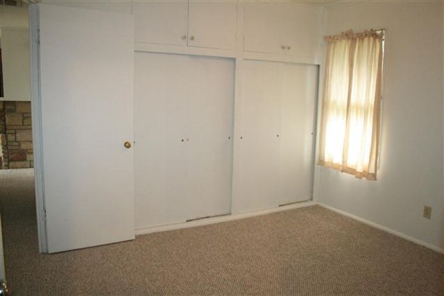 749 Raymond Road Owosso, MI 48867 - Photo 14 of 15 31105202-13.JPG