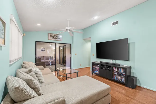 $305,000 | 6235 Kings Gate Circle, Delray Beach, FL 33484