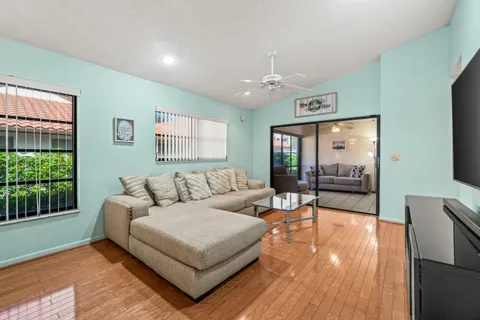 $305,000 | 6235 Kings Gate Circle, Delray Beach, FL 33484