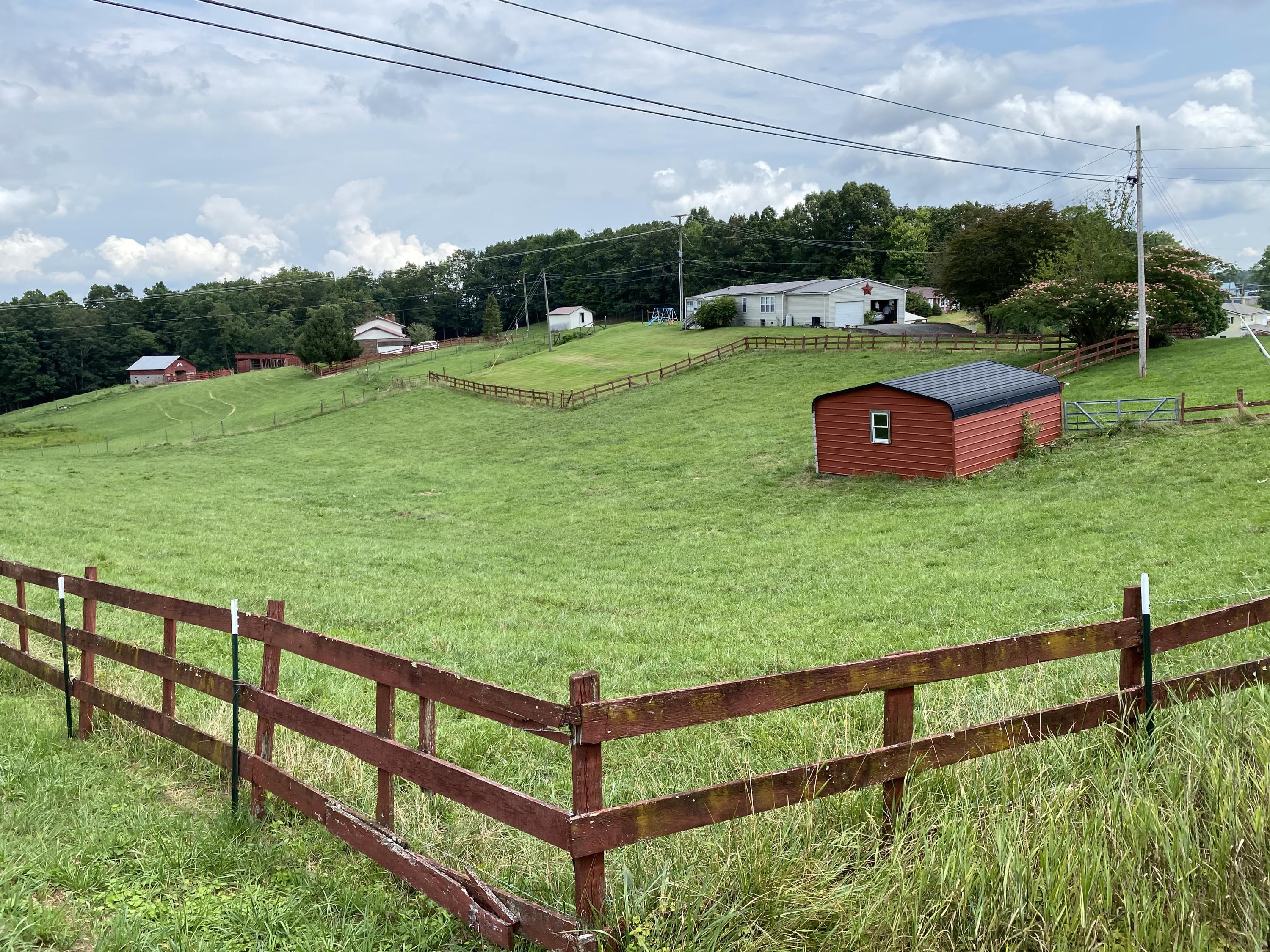 3306 DC Caney Ridge Road Clintwood, VA 24228 - Photo 28 of 33 8A720FEF-D4CF-4109-8349-6384954A8E8A