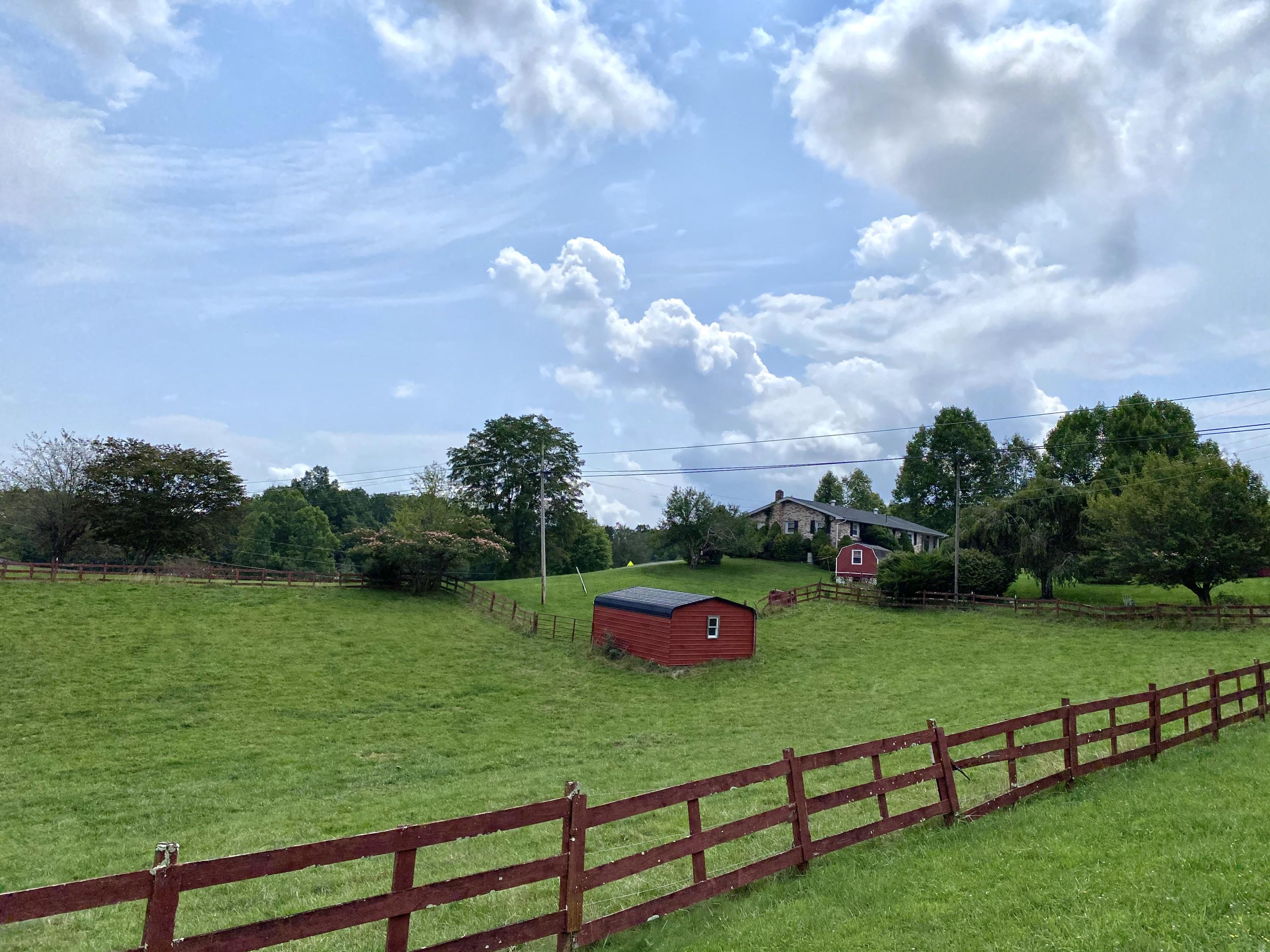3306 DC Caney Ridge Road Clintwood, VA 24228 - Photo 29 of 33 F4924898-26A3-4081-8E45-369B6E65D416