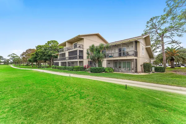 $299,900 | 9179 Southeast Riverfront Terrace, Unit F, Jupiter, FL 33469
