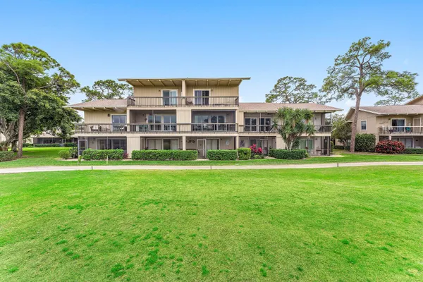 $299,900 | 9179 Southeast Riverfront Terrace, Unit F, Jupiter, FL 33469