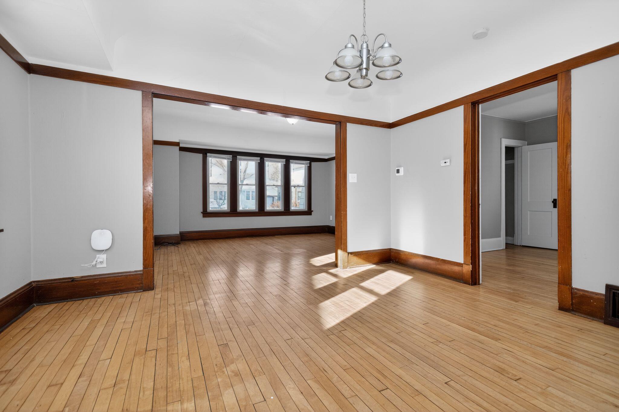 2822 North 56th Street Milwaukee, WI 53210 - Photo 11 of 35 13_2822_N_56th_St_Milwaukee_WI_53210-Liv