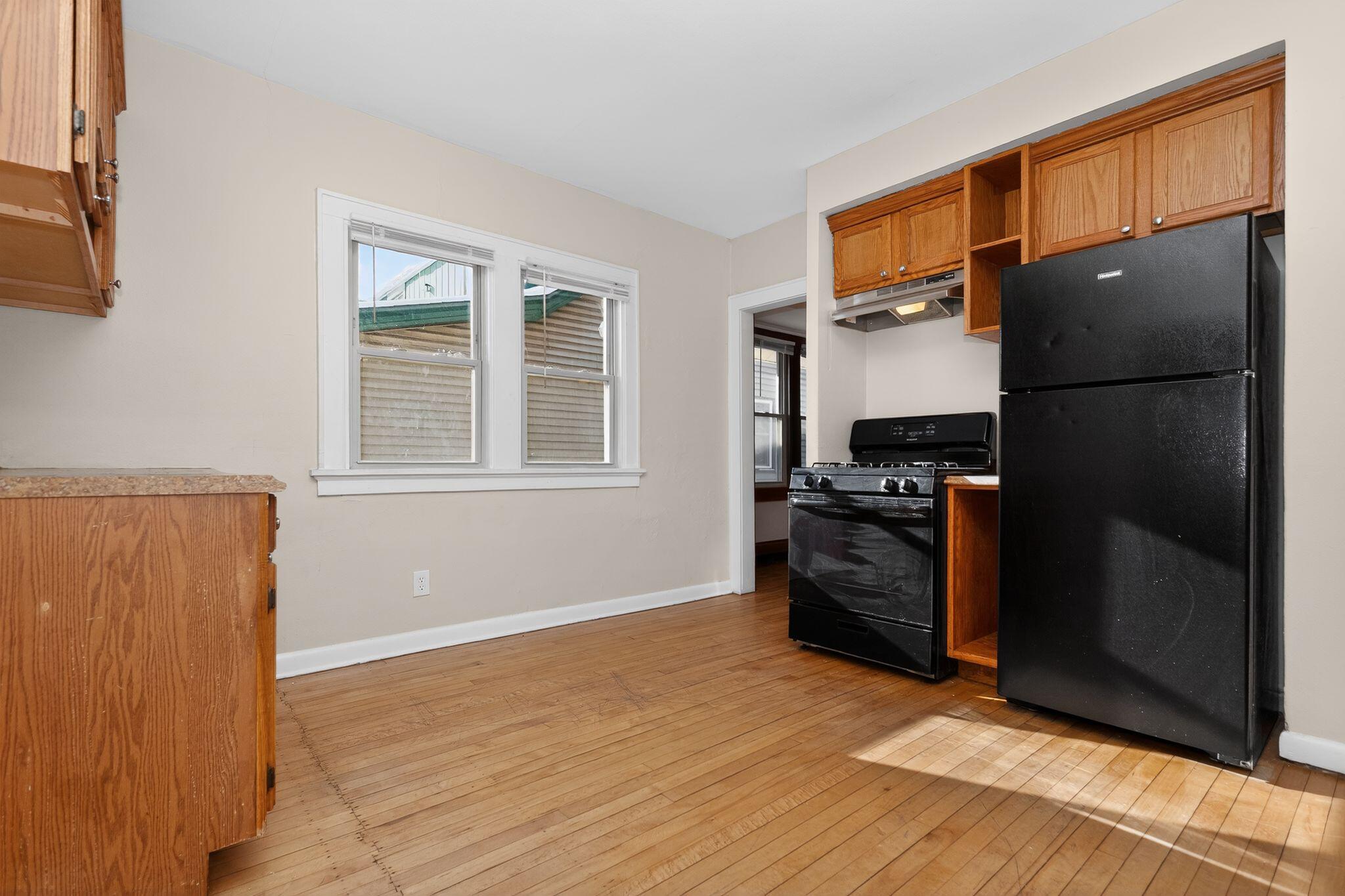 2822 North 56th Street Milwaukee, WI 53210 - Photo 13 of 35 15_2822_N_56th_St_Milwaukee_WI_53210-Kit