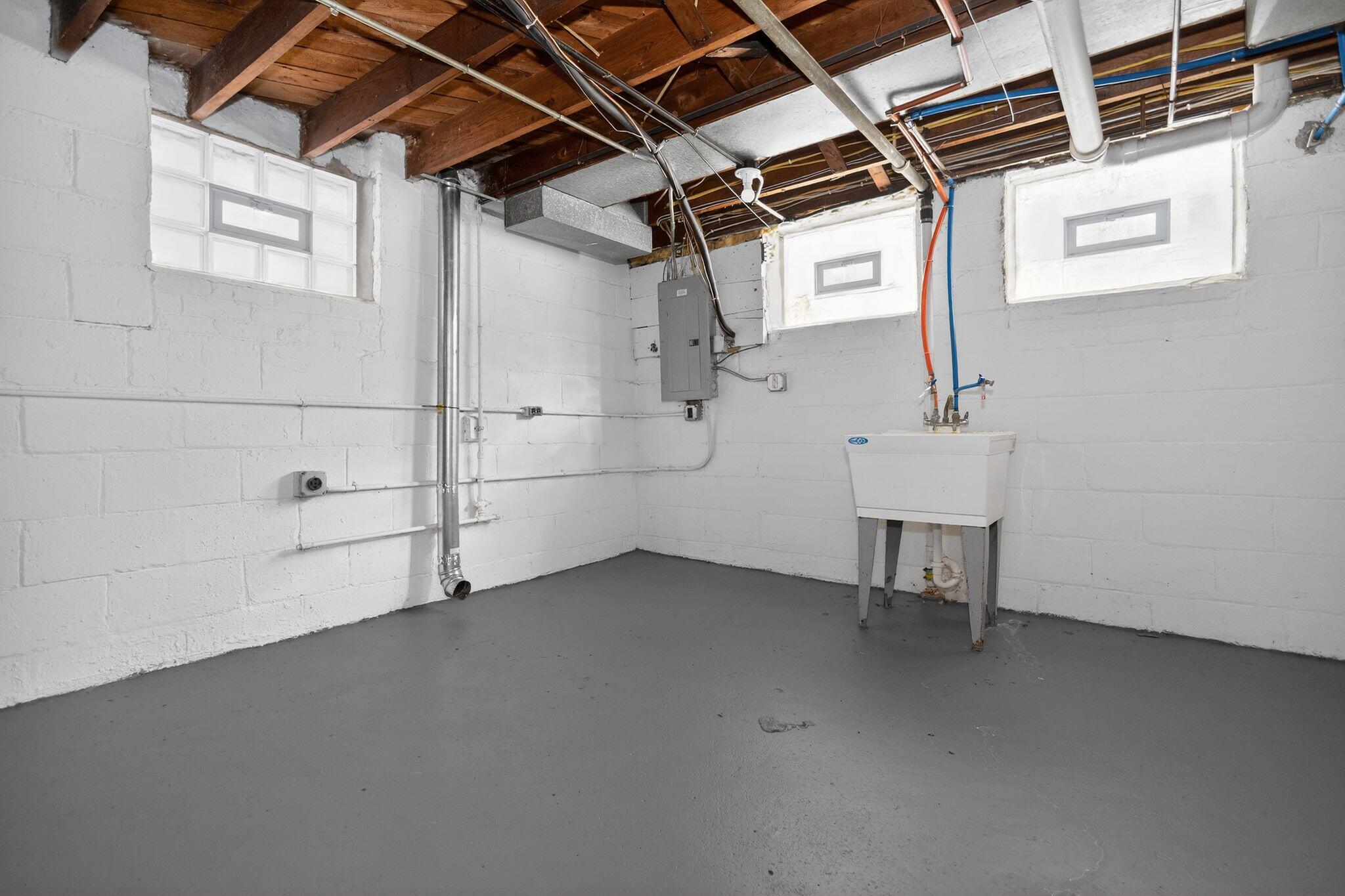 2822 North 56th Street Milwaukee, WI 53210 - Photo 27 of 35 27_2822_N_56th_St_Milwaukee_WI_53210-Oth