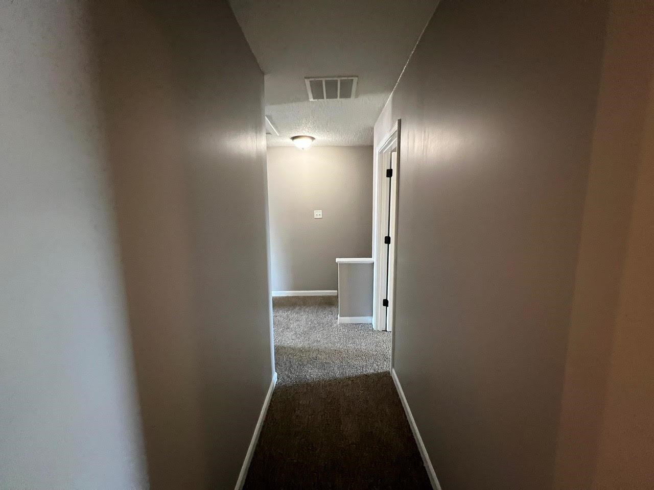 5995 Lofty Oak Road, Unit 5995 Memphis, TN 38115 - Photo 10 of 20 Corridor featuring carpet floors