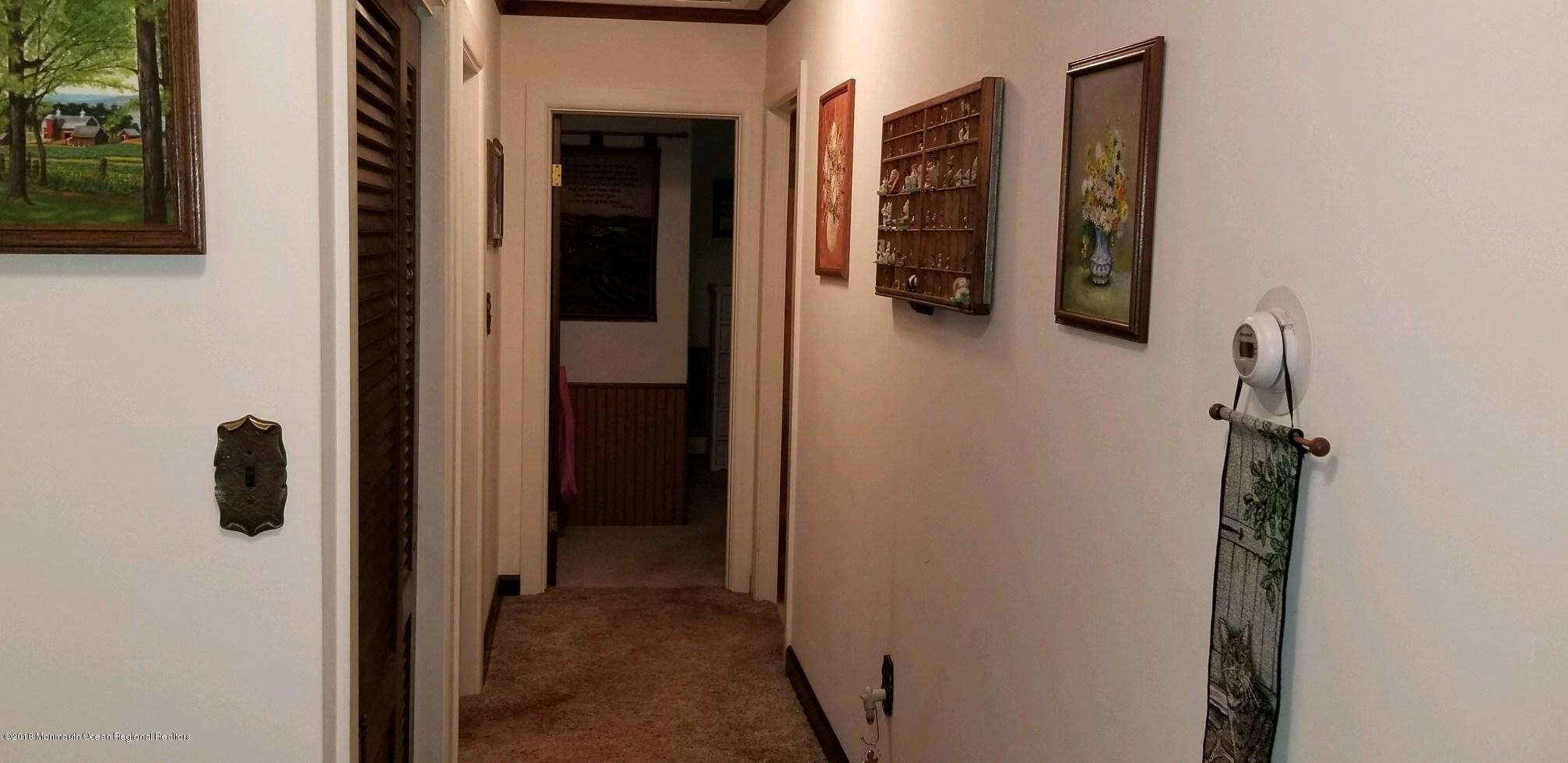 305 Oak Road Point Pleasant, NJ 08742 - Photo 20 of 36 Wide Hallway