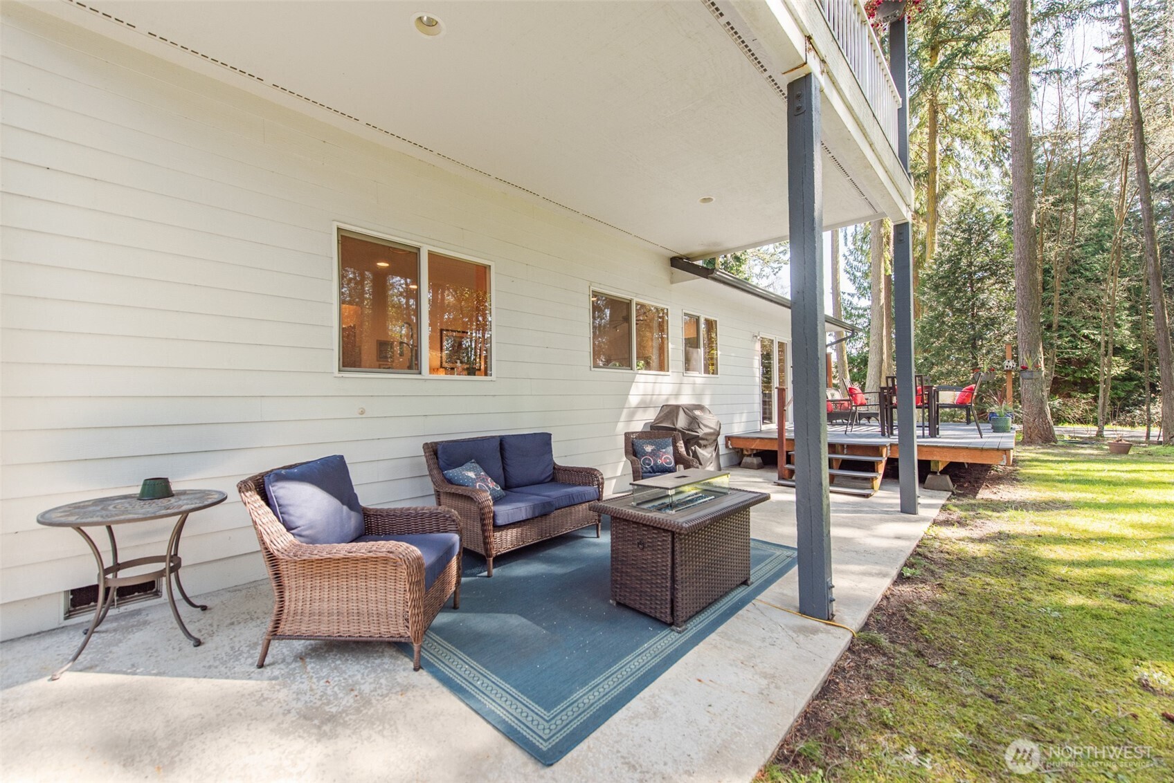 31 Josephine Place Sequim, WA 98382 - Photo 31 of 40 a outdoor living space with furniture and a couch