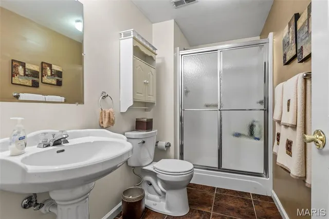 $550,000 | 501 Hawthorne Drive, Farmington, MO 63640