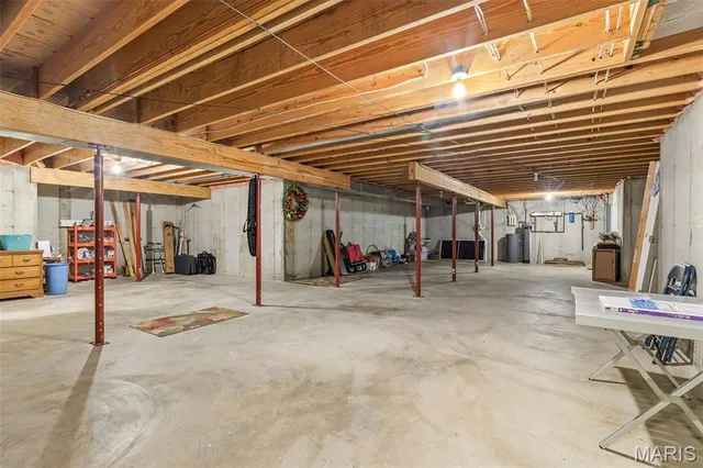 $550,000 | 501 Hawthorne Drive, Farmington, MO 63640