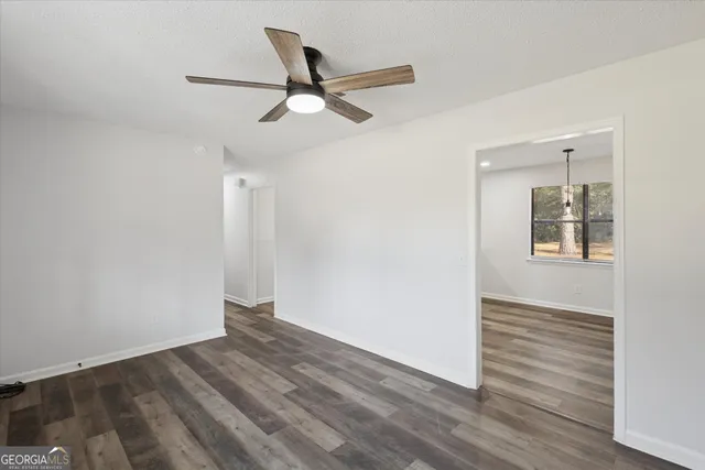 $215,000 | 186 Community Circle, Jesup, GA 31545