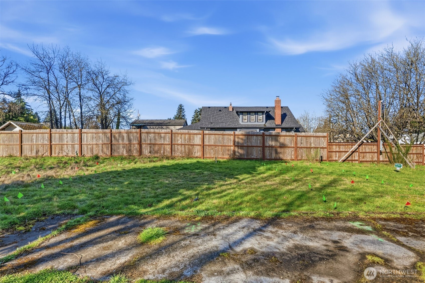 324 East 40th Street Tacoma, WA 98404 - Photo 11 of 17 a view of a backyard with a garden and deck