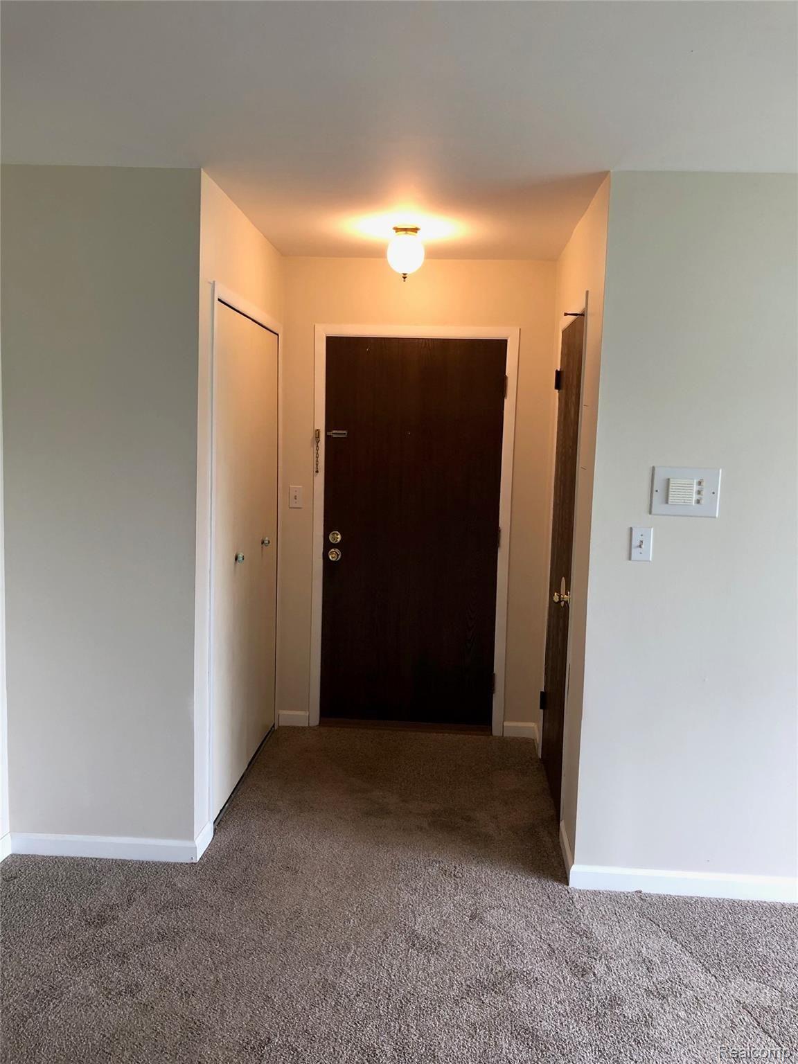 4973 East 10 Mile Road, Unit 9 Warren, MI 48091 - Photo 2 of 13 IMG_5513.jpeg