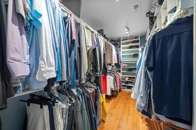 $520,000 | 10103 Sunset Drive, Lenexa, KS 66220