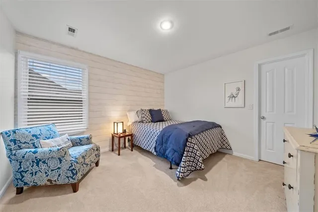 $520,000 | 10103 Sunset Drive, Lenexa, KS 66220