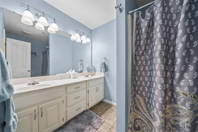 $520,000 | 10103 Sunset Drive, Lenexa, KS 66220