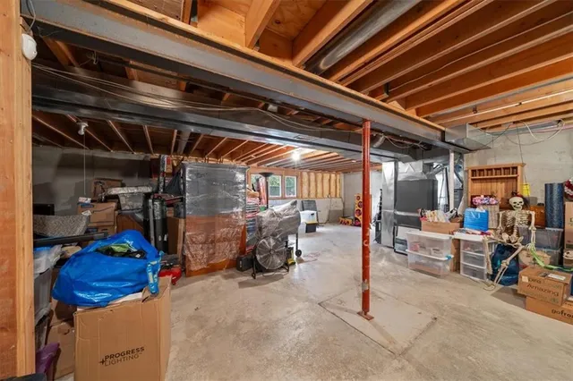 $520,000 | 10103 Sunset Drive, Lenexa, KS 66220