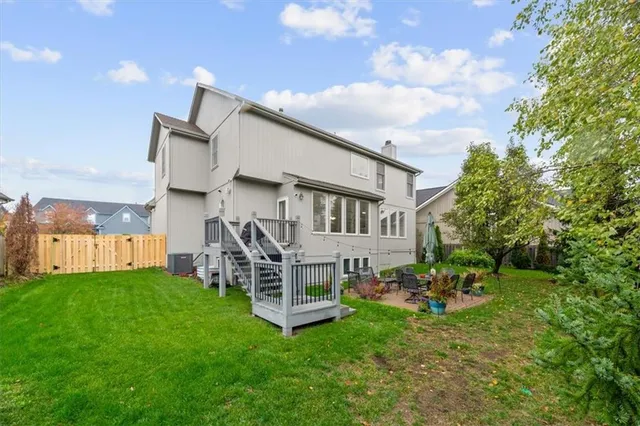 $520,000 | 10103 Sunset Drive, Lenexa, KS 66220