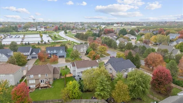 $520,000 | 10103 Sunset Drive, Lenexa, KS 66220