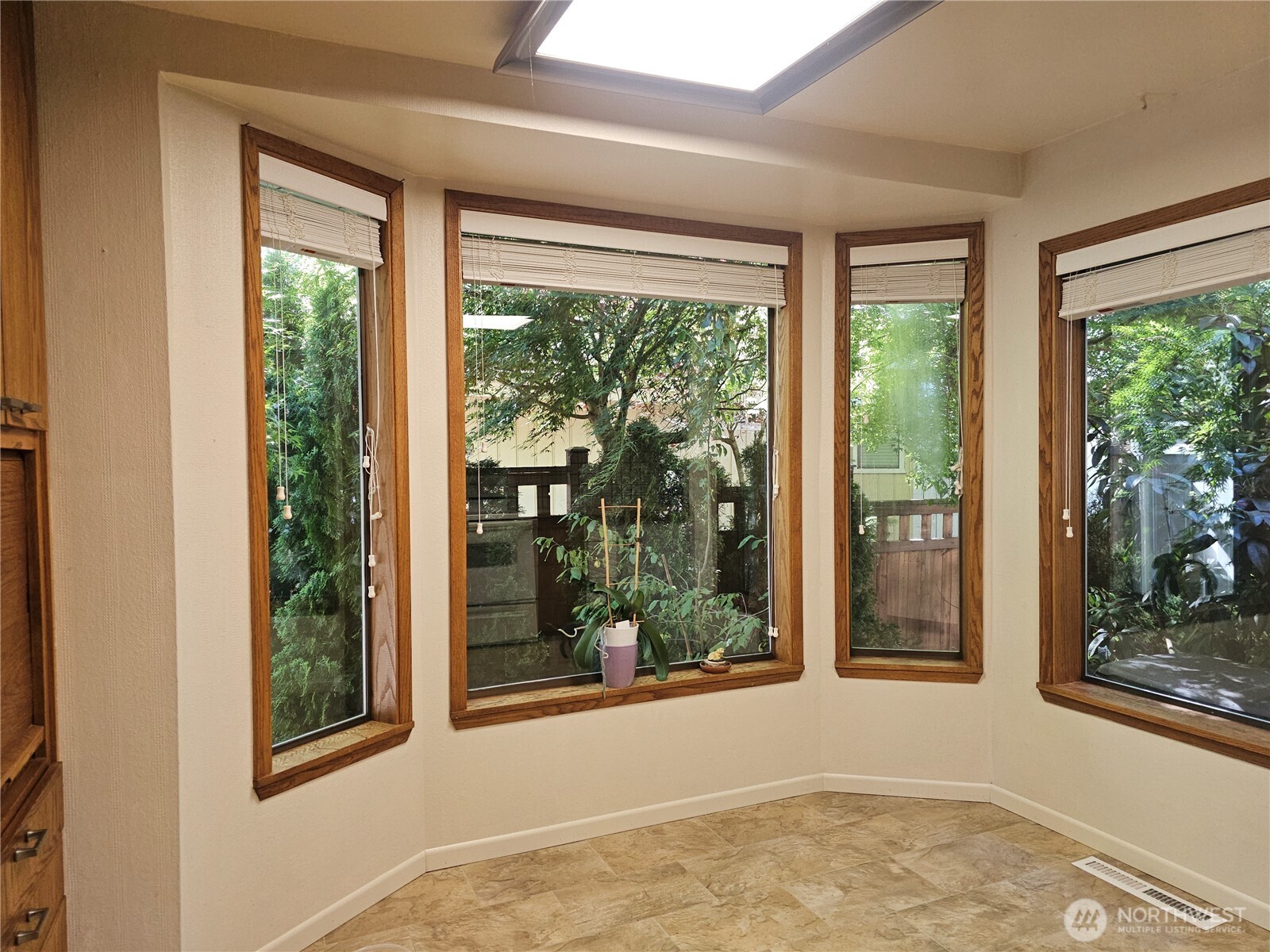 15402 Rose Road Southwest Lakewood, WA 98498 - Photo 7 of 40