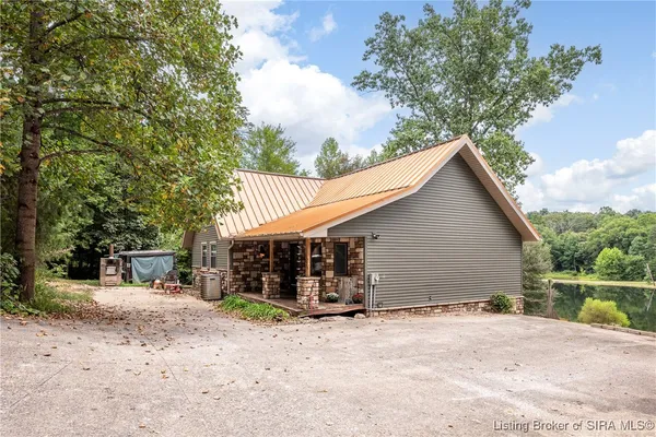 $415,000 | 1104 Seatick Road, Otisco, IN 47163