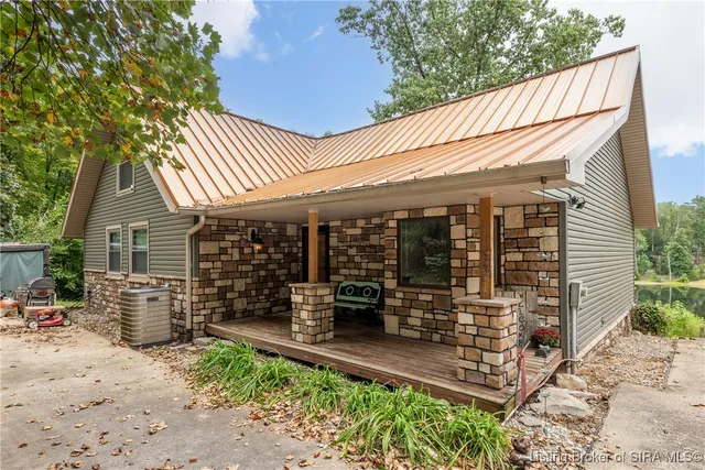 $425,000 | 1104 Seatick Road, Otisco, IN 47163