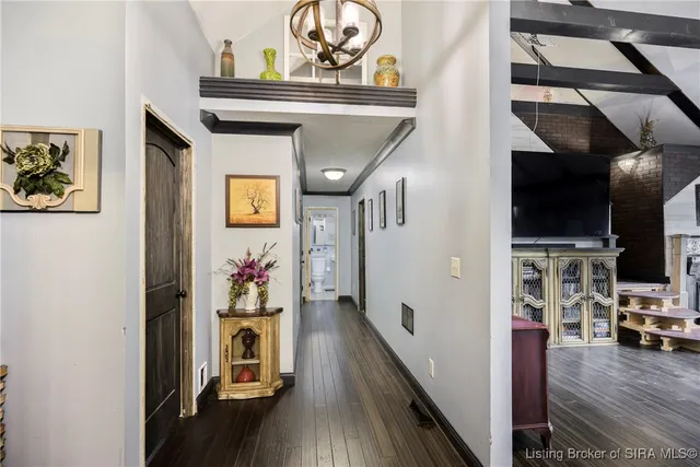 $425,000 | 1104 Seatick Road, Otisco, IN 47163